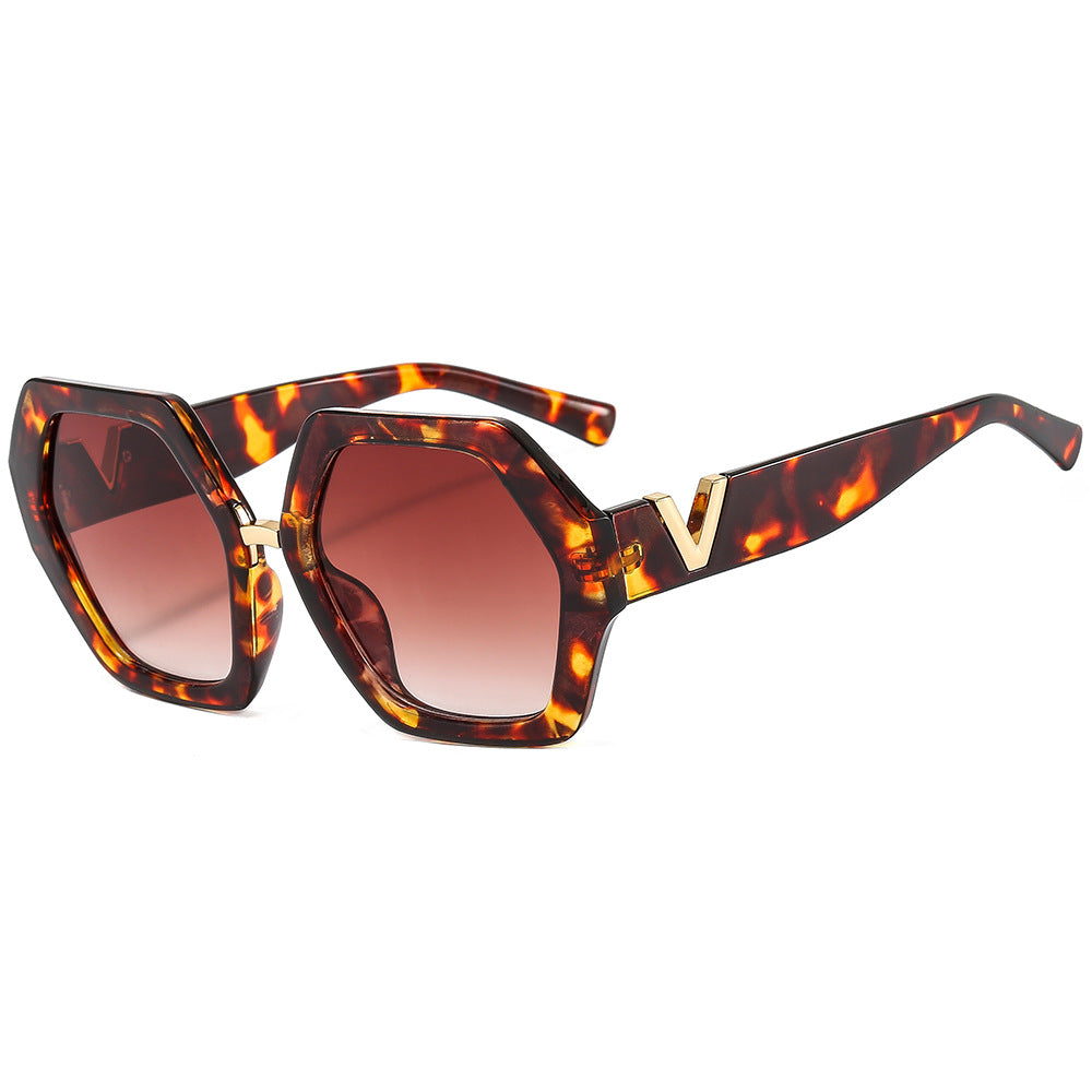 Dame elegant solbrille med glitrende ramme Skanto