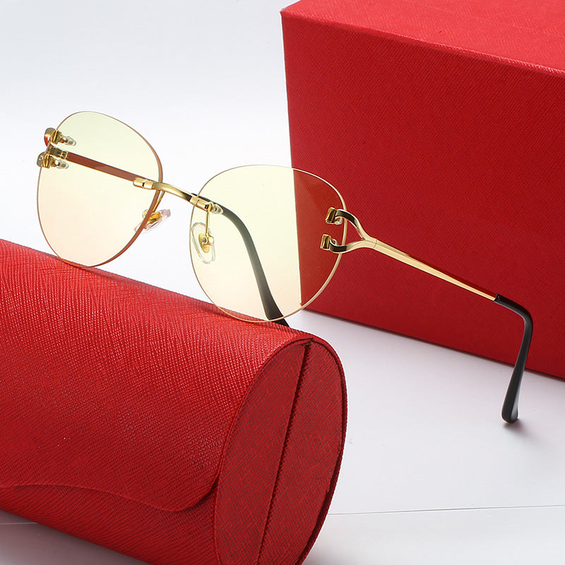 Damer elegant Cat-Eye solbriller med gullsenter og UV-beskyttelse Skanto