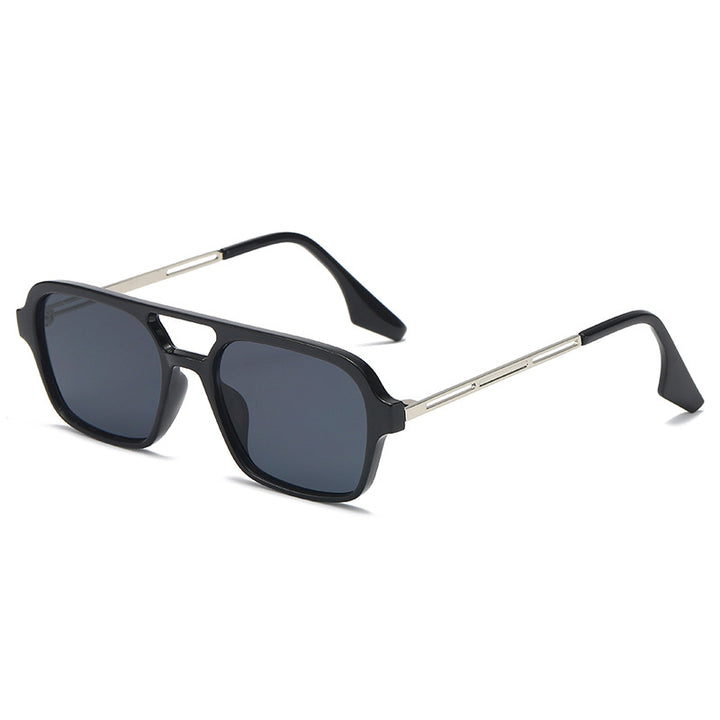 Dame trendy kvadratiske solbriller med transparent ramme og myke linser Skanto