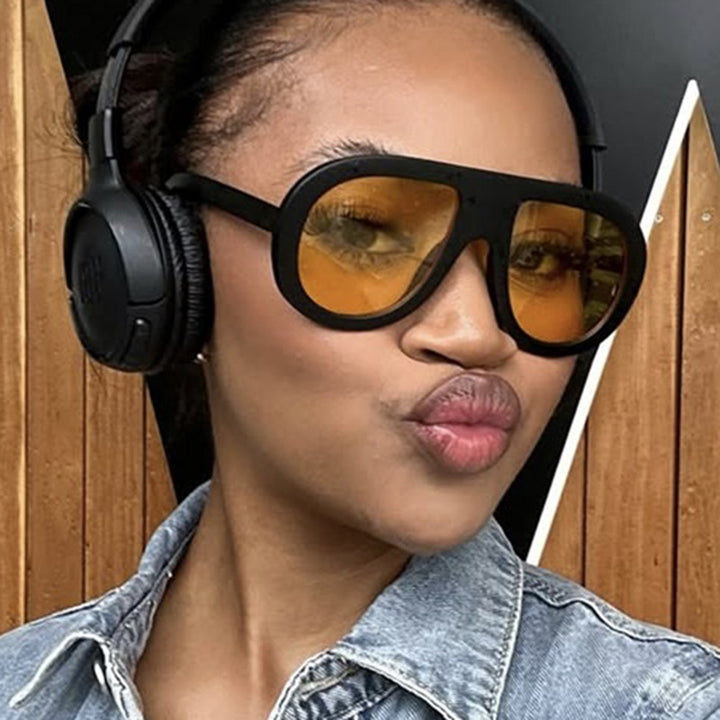 Women's oversized sunglasses in futuristic design Skanto