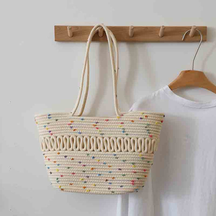 Elegant Handmade Beach Bag with Fine Weave Pattern Skanto