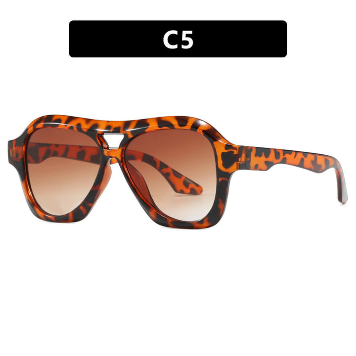Women's fashion sunglasses in innovative design with wide frame Skanto