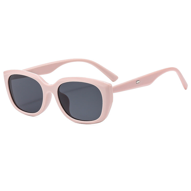 Dame moteriktig oversized solbrille med stilfullt plastinnfatning Skanto