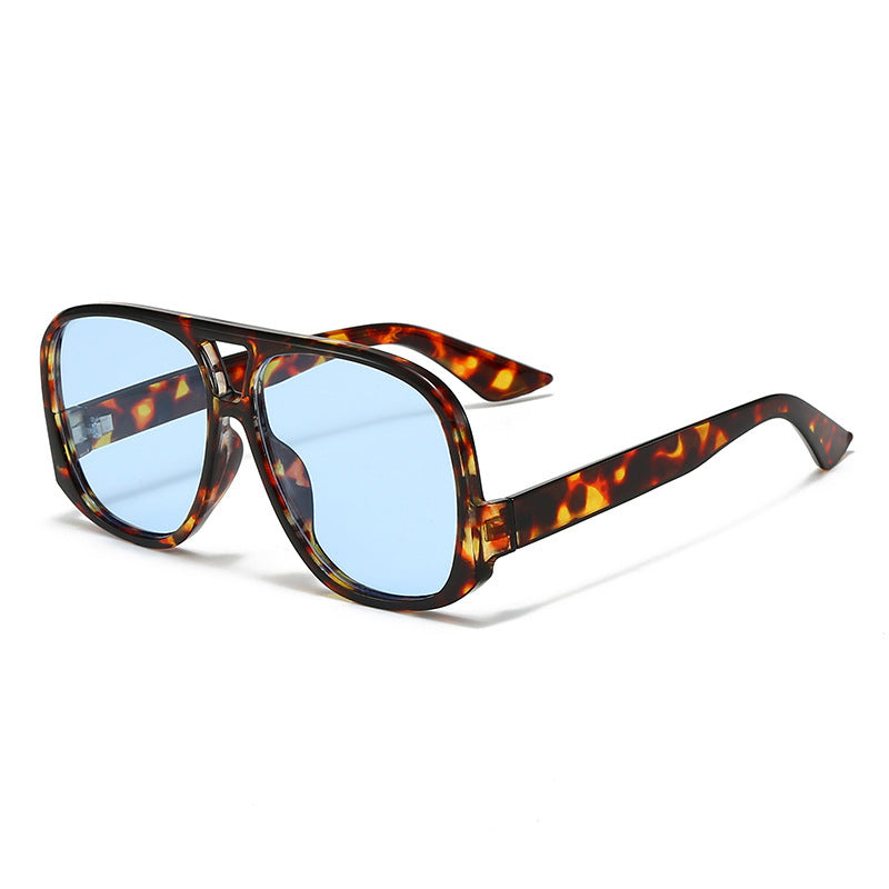 Women's trendy oversized sunglasses in modern tortoise pattern Skanto