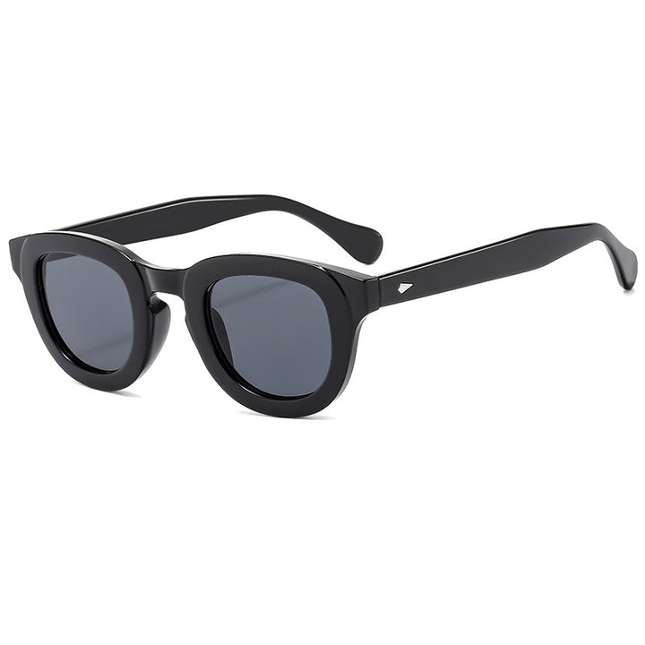 Dame solbrille med moteriktig cat-eye design og UV-beskyttelse Skanto