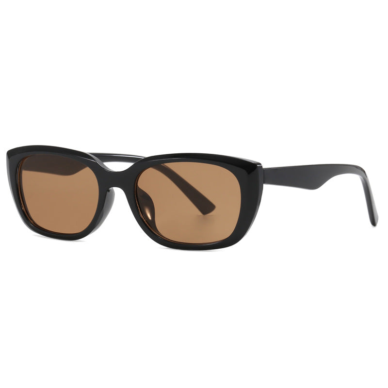 Dame trendy cat-eye solbriller i minimalistisk design skanto