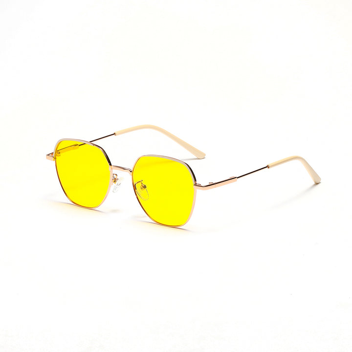 Dame moteriktig solbrille med smal metallramme og blå linser Skanto