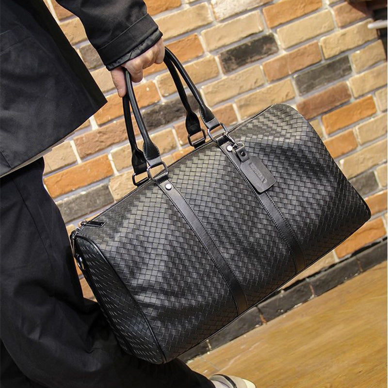 Stilfull og Romslig Reisetaske I Elegant Flettedesign Skanto