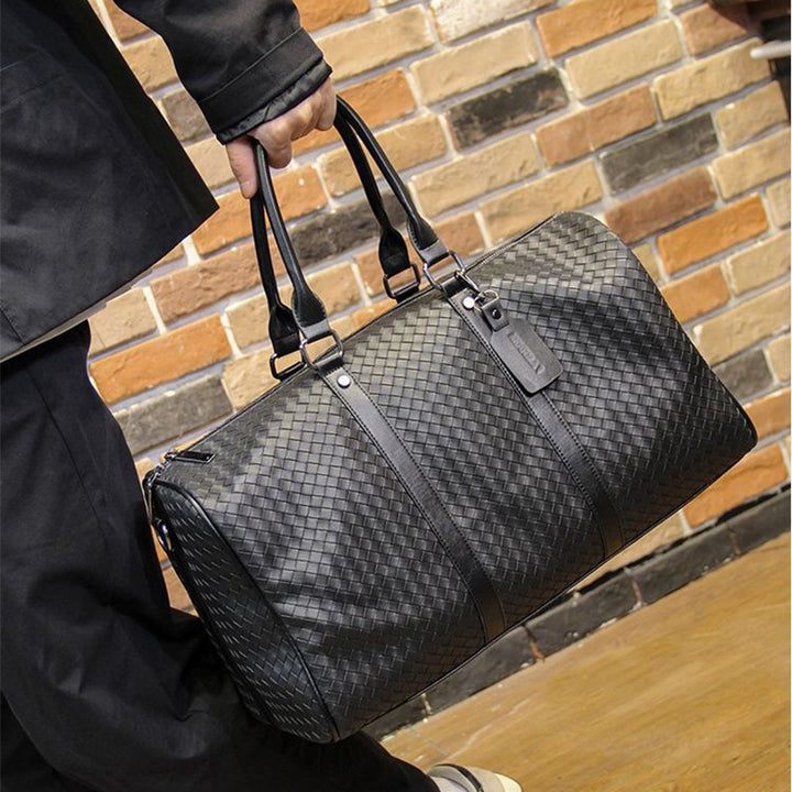 Stilfull og Romslig Reisetaske I Elegant Flettedesign Skanto