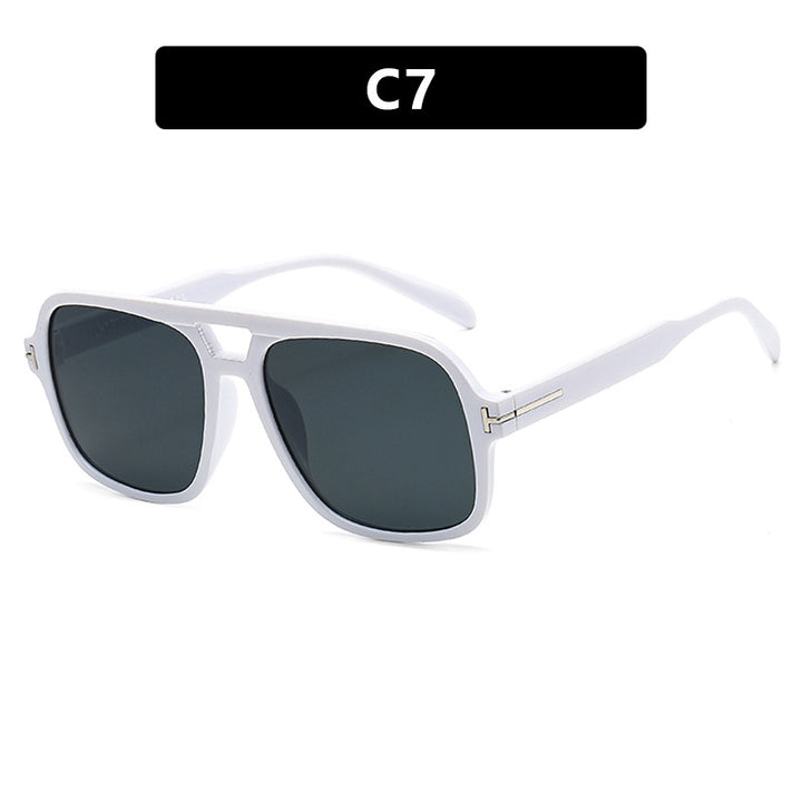 Women's sunglasses in a striking, angular design with UV protection Skanto