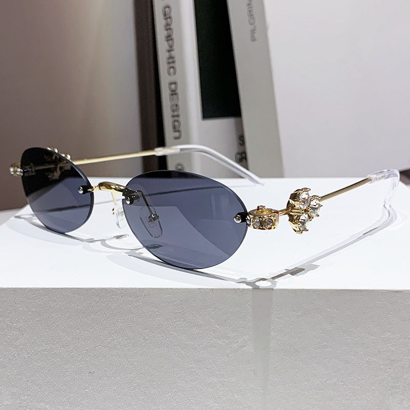 Dame elegant solbrille med geometrisk ramme Skanto