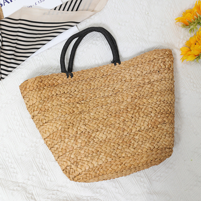 Elegant Woven Bag with Contrast Handle Skanto