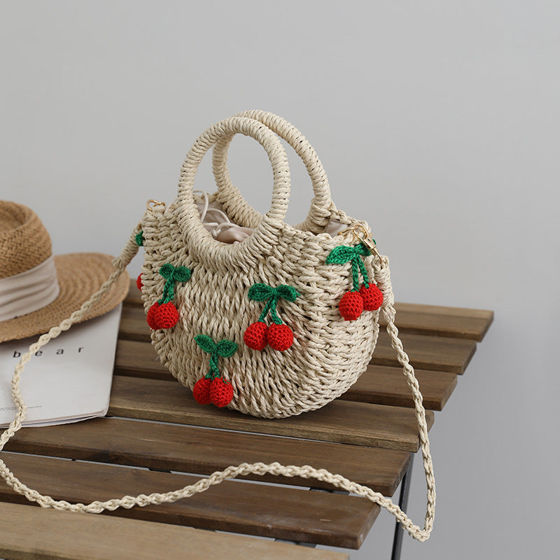 Straw Bag with Happy Strawberry Motif Skanto