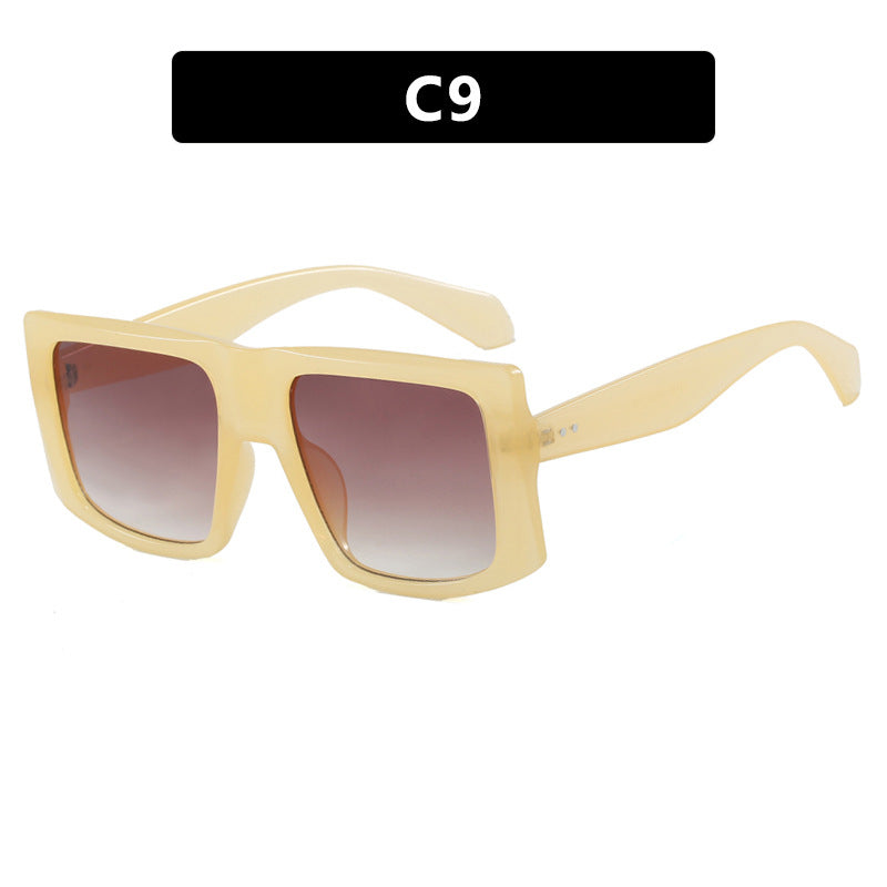 Women's square sunglasses with durable plastic frame and protective UV filter Skanto
