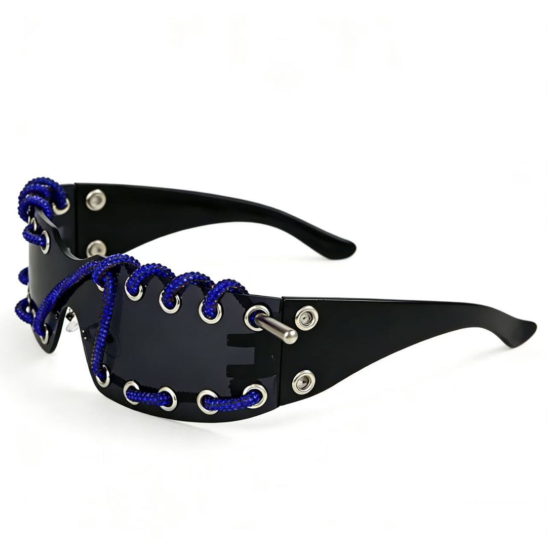 Dame solbrille med unikt snøringdesign Skanto