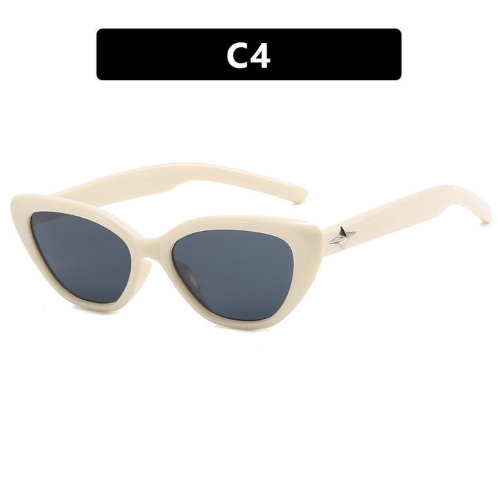 Women's Cat-Eye Sunglasses in Modern Design with Stylish Frame Skanto