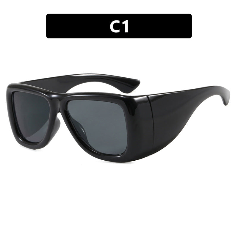 Women's trendy oversized sunglasses with striking tortoise design Skanto