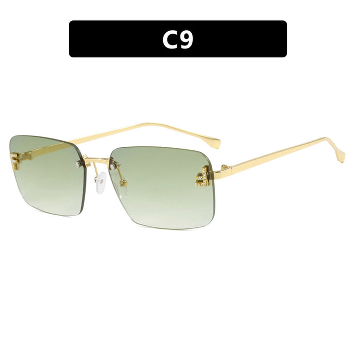 Women's square sunglasses with elegant gold frame and stylish lenses Skanto