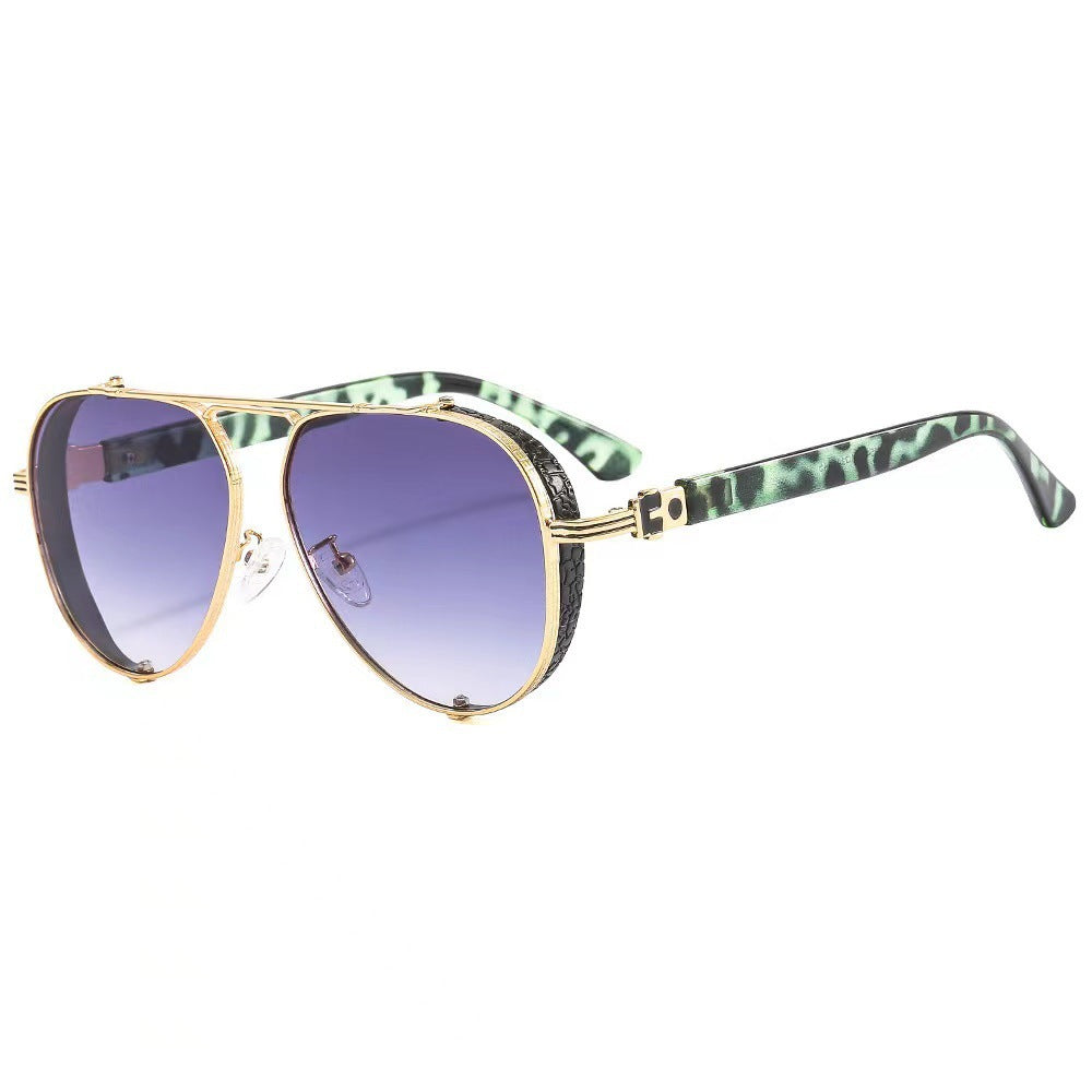 Dame moteriktig solbrille med innovativ retro-futuristisk design Skanto