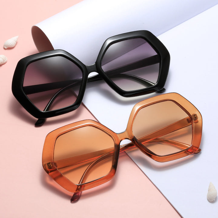 Dame geometrisk solbrille med moderne design Skanto
