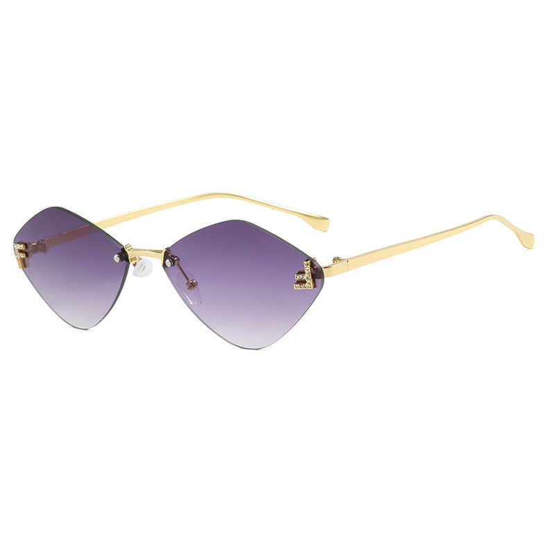 Women's geometric sunglasses in extravagant design with gradient lenses Skanto