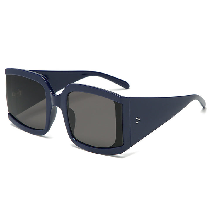 Dame oversized solbrille i moderne minimalistisk stil Skanto