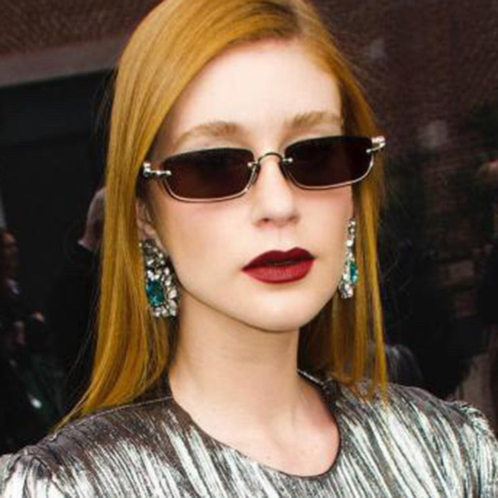 Dame firkantet solbrille med elegant metallramme Skanto