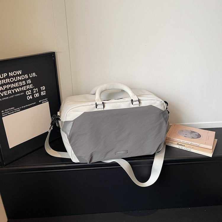 Multifunksjonell Weekendveske Med Innovativt Design Skanto