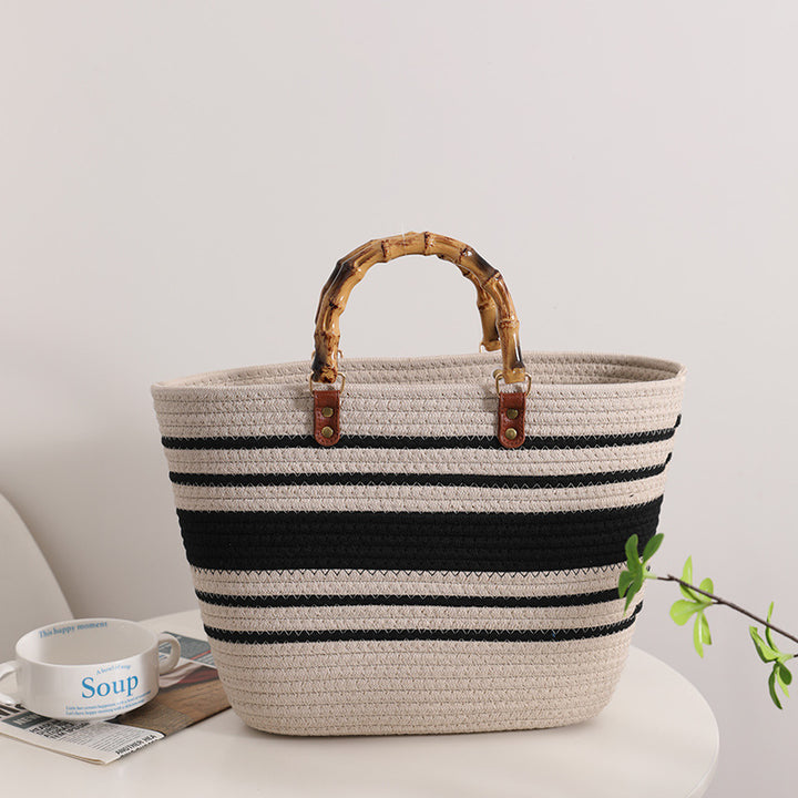 Modern straw basket with bamboo handle Skanto