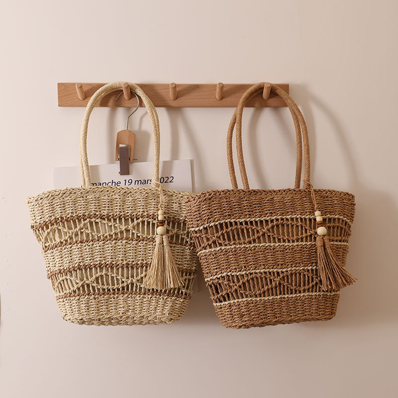 Handmade Straw Tote Bag with Decorative Tassel Detail Skanto