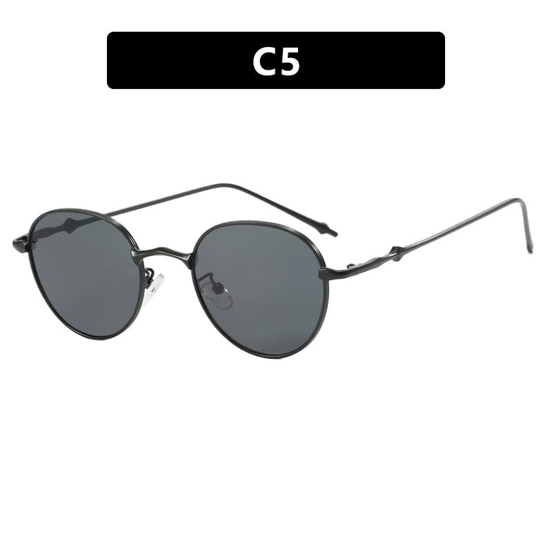 Women's elegant sunglasses in modern oval design Skanto