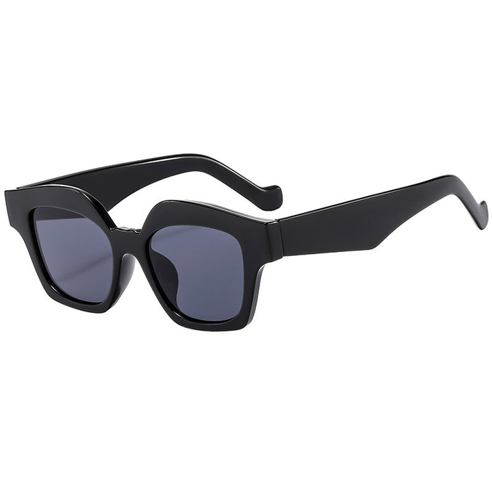 Dame designer solbrille i moderne skilpadde stil Skanto
