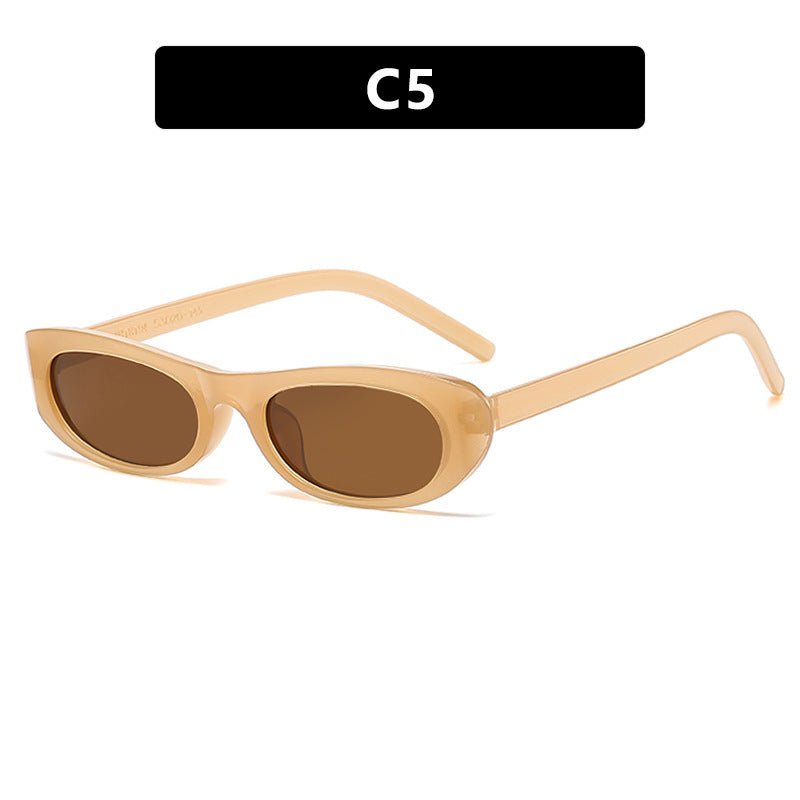 Dame moteriktig solbrille i elegant cat-eye stil Skanto