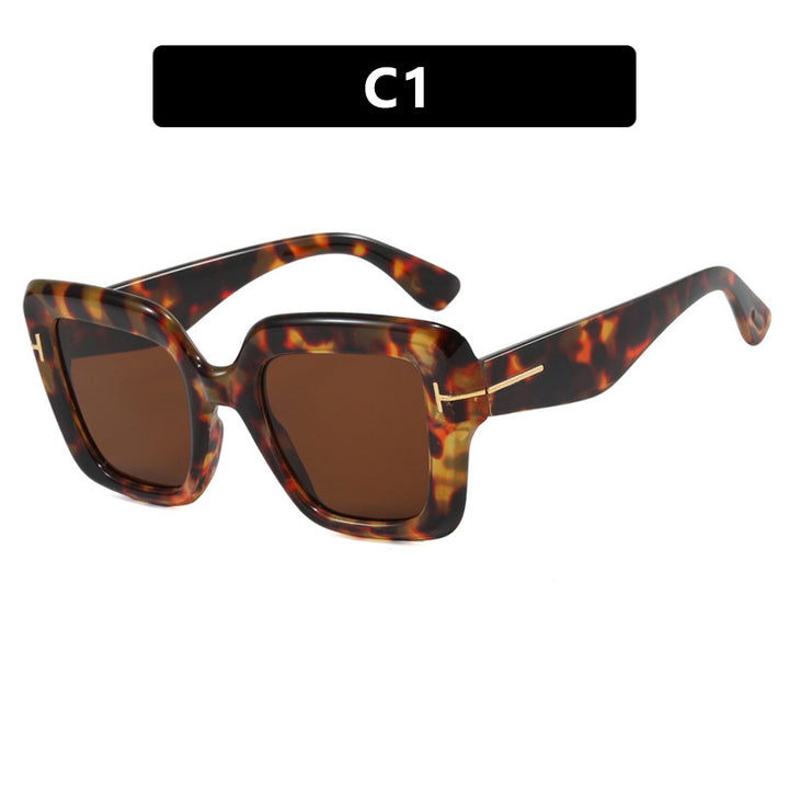 Women's square sunglasses with comfortable plastic frame and UV protection Skanto