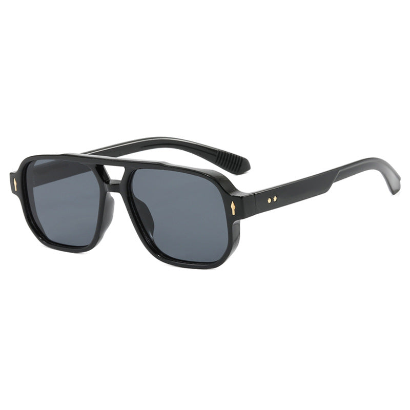 Women's fashion square sunglasses with luxurious details Skanto