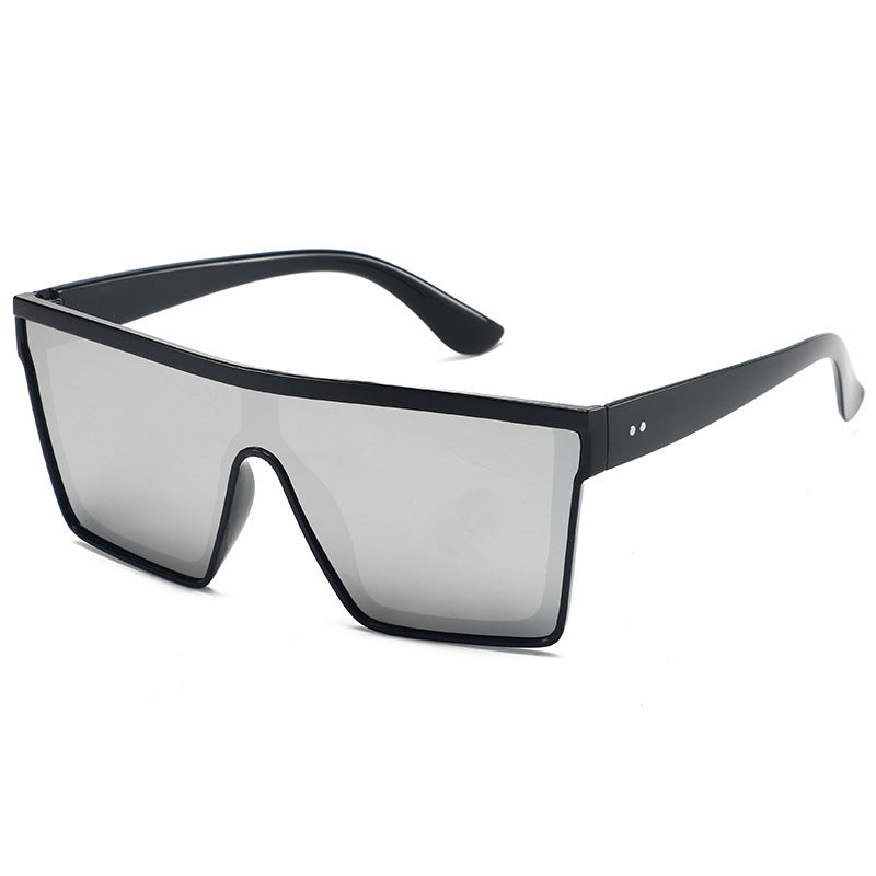 Dame futuristisk oversized solbrille Skanto