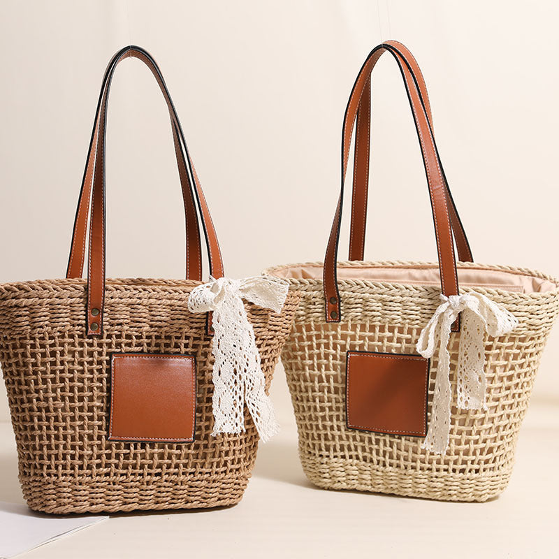 Handmade straw bag with elegant leather accents Skanto