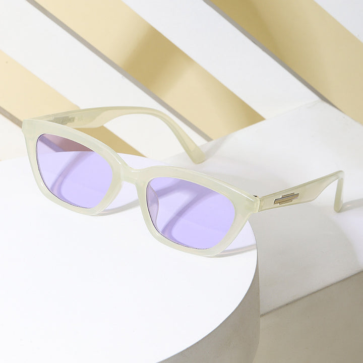 Dame moter Cat-Eye solbriller med transparent ramme og speilglass Skanto