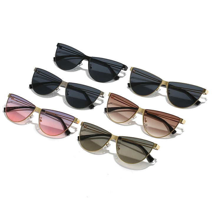 Damer Modische Cat-Eye solbriller med elegant metallramme Skanto