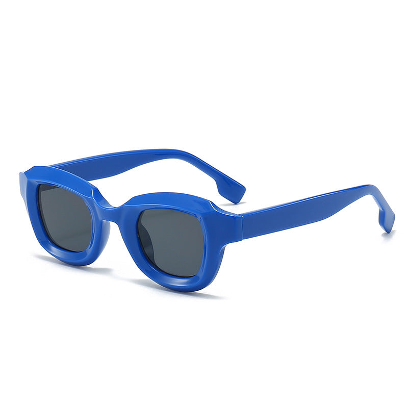 Damer Modisk solbrille i trendy design Skanto