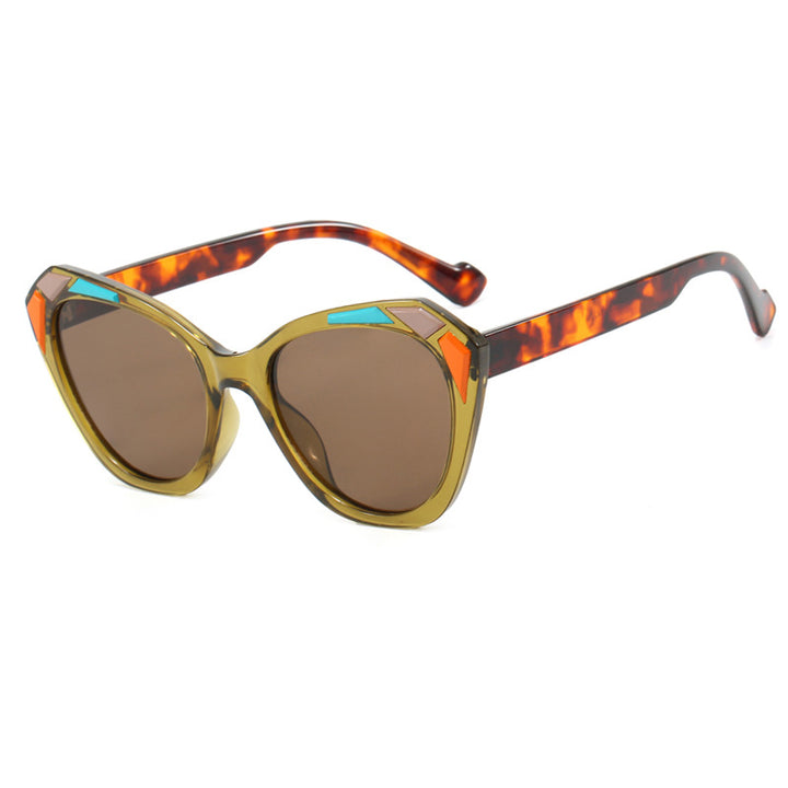 Women's cat-eye sunglasses with fashionable details Skanto
