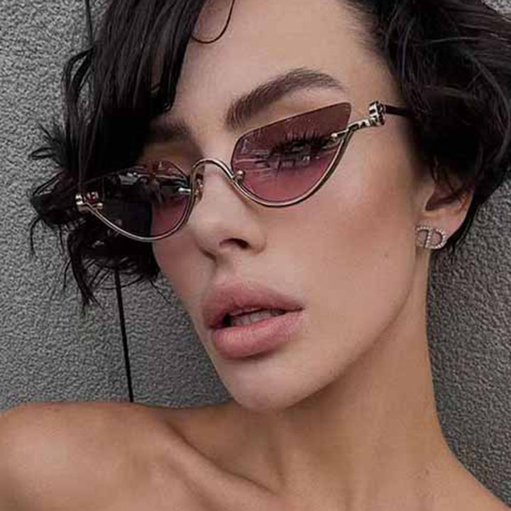 Women's Cat-Eye Sunglasses with Gold Metal Frame and UV Protection Skanto