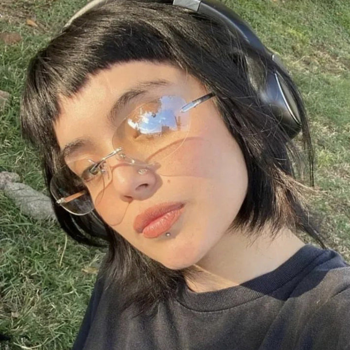 Dame moteriktig solbrille i elegant halvramme-B design Skanto
