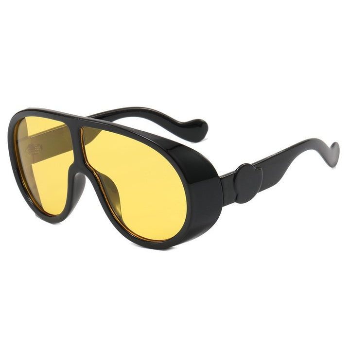 Dame Sporty Oversized Solbriller med innovativt design Skanto