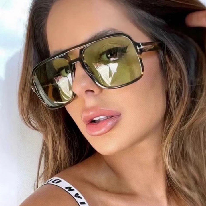 Women's sunglasses in a striking, angular design with UV protection Skanto