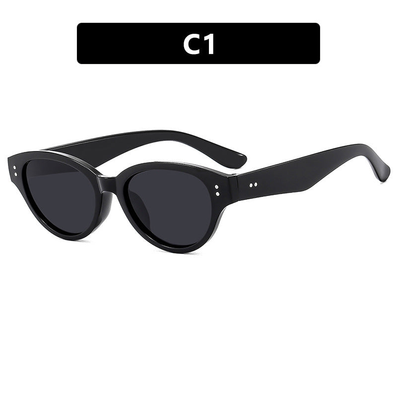 Dame Cat-Eye solbriller i elegant design med bred ramme Skanto