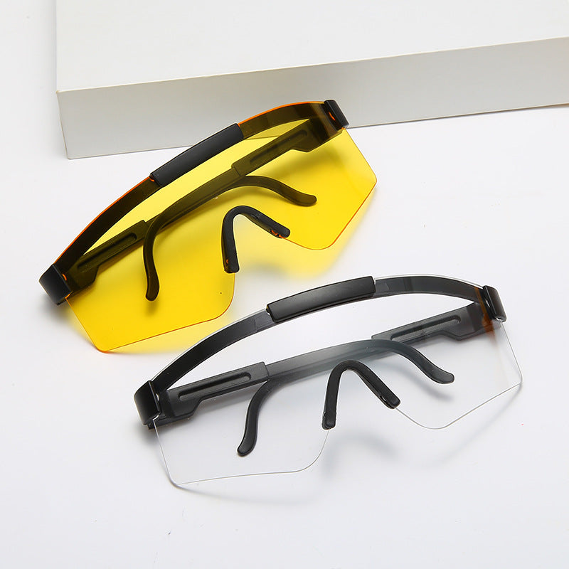 Dame Sport-solbrille med futuristisk design Skanto