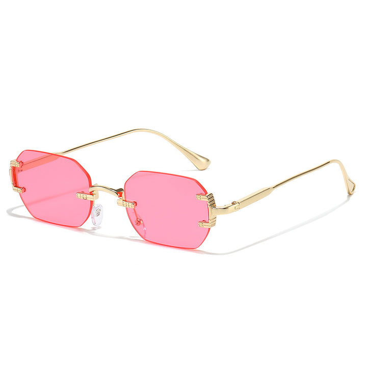 Dame moteriktig solbrille i elegant geografisk stil Skanto