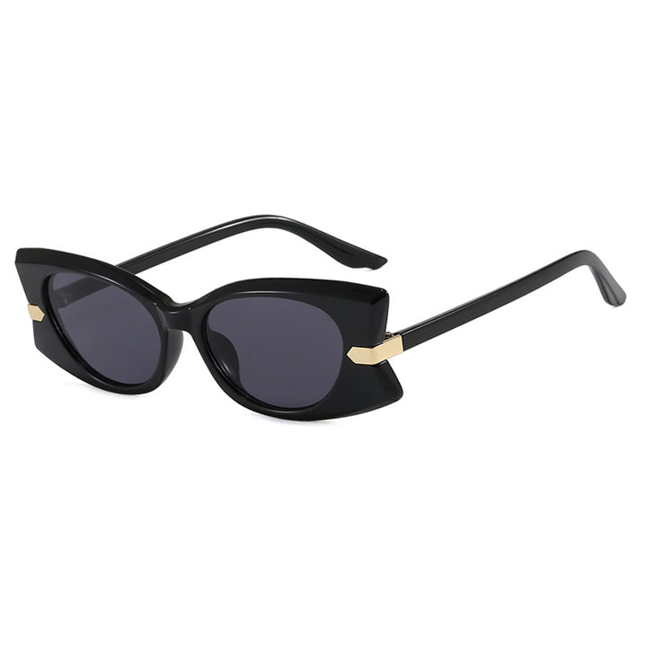 Women's Cat-Eye Sunglasses with Stylish Metal Detail and UV Protection Skanto