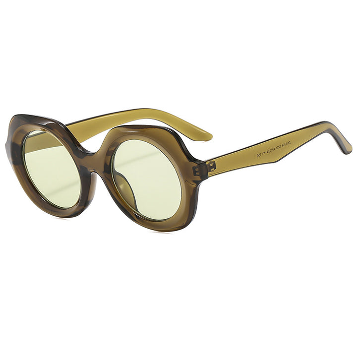 Dame oversized solbriller med stilige, buede rammer Skanto